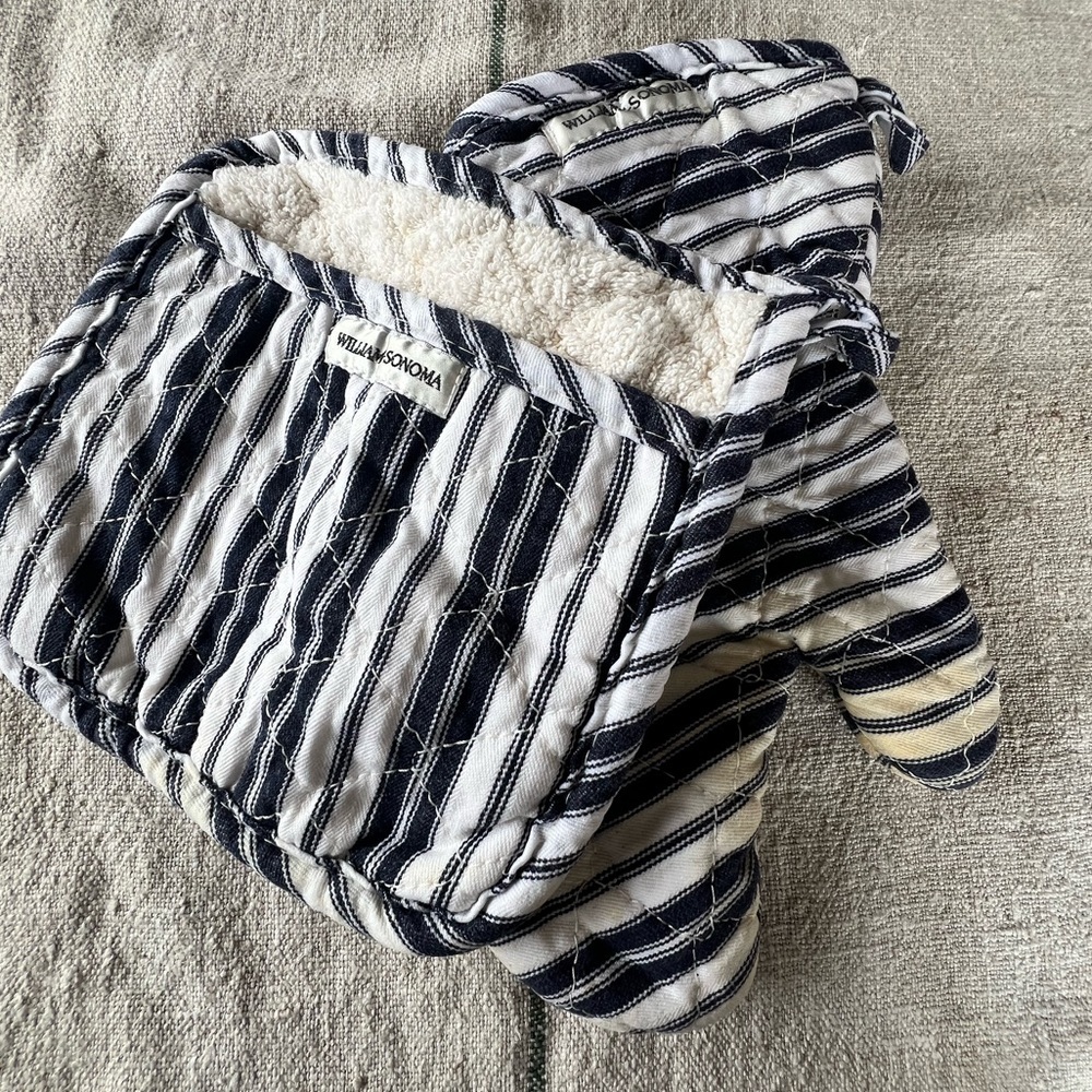 Williams Sonoma Navy and White Striped Oven Mitt and Pot Holder Set